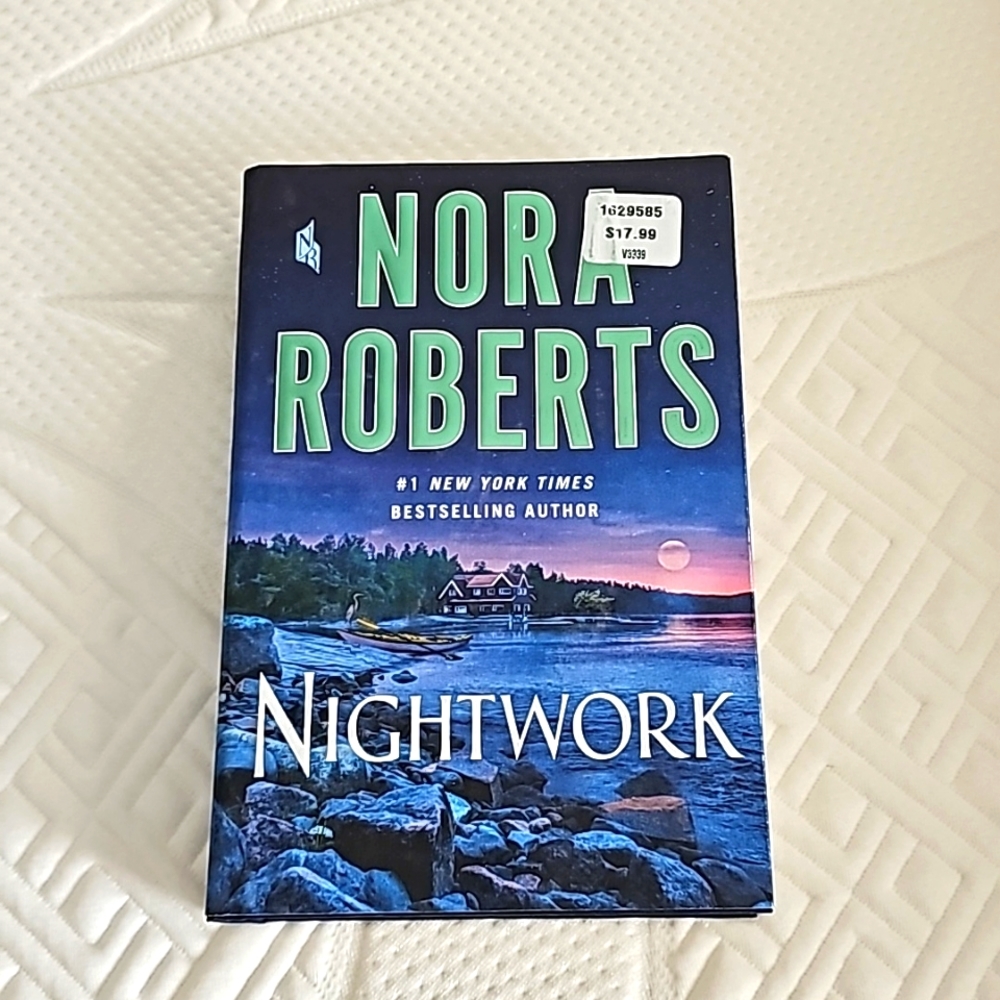 Book: Nora Roberts Nightworks